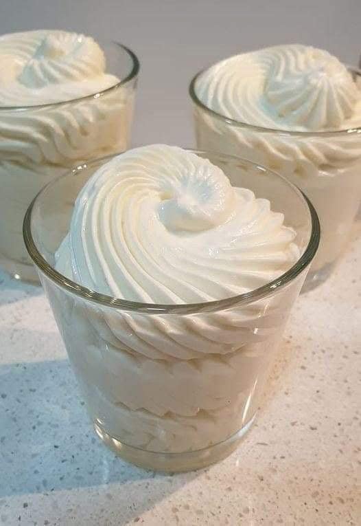 Gluten-Free Zero-Carb Creamy No-Bake Cheesecake Fluff
