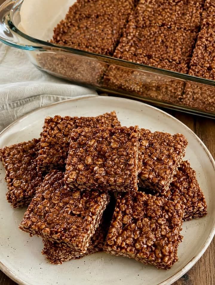 Chocolate Crispy Oat Bars Recipe