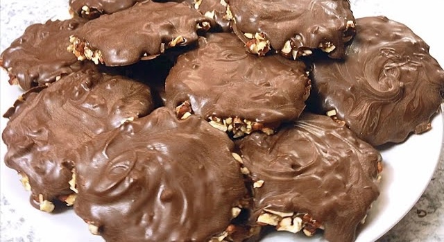 Homemade Turtle Candy with Pecans and Caramel